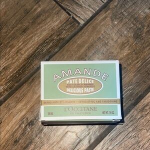 L'OCCITANE Amande Delicious Paste NWT